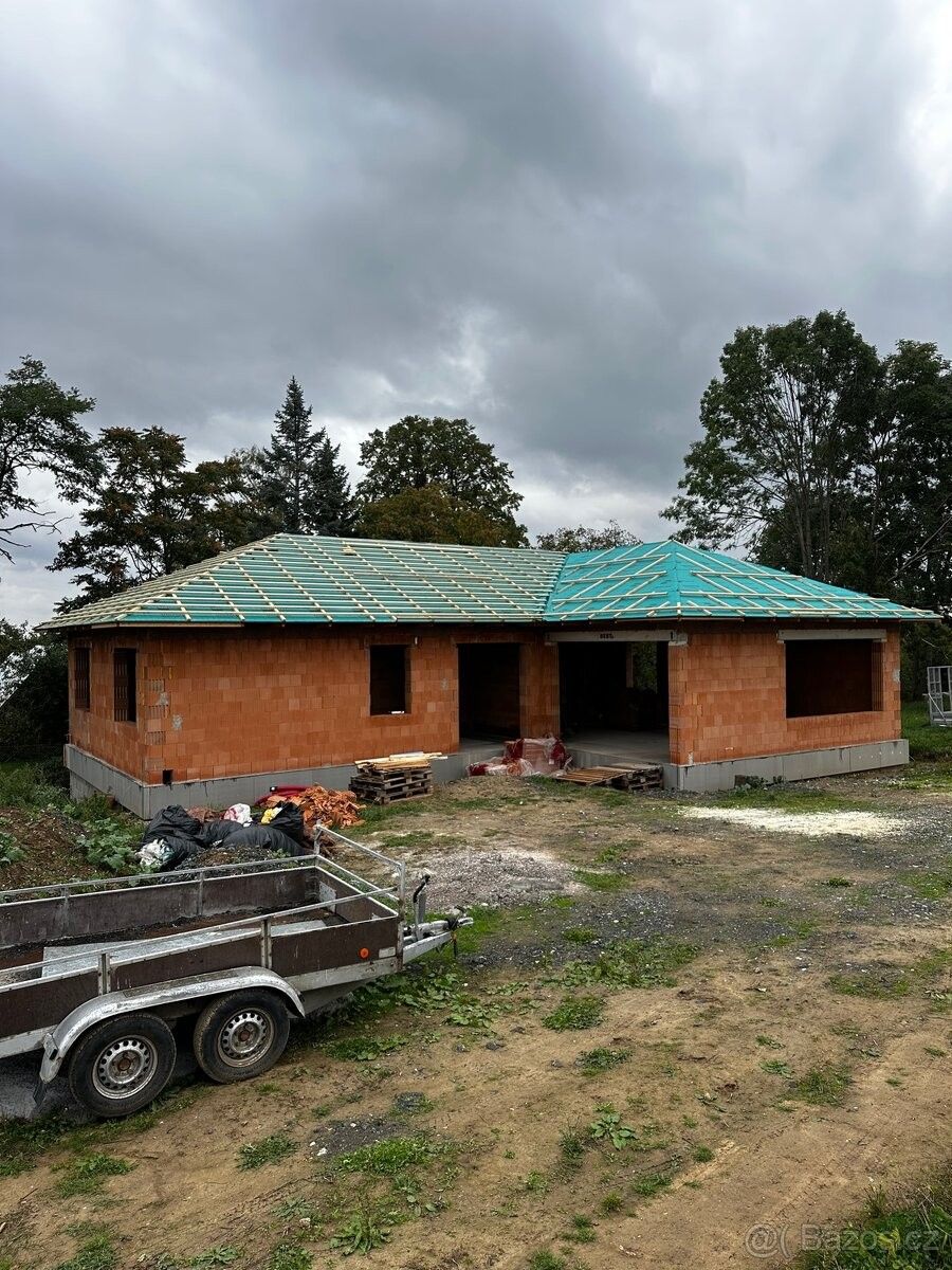 Rodinné domy, Uhlířské Janovice, 285 04