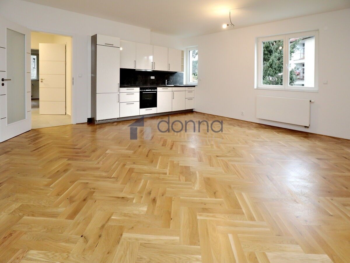 2+kk, Nad Bertramkou, Praha, 71 m²