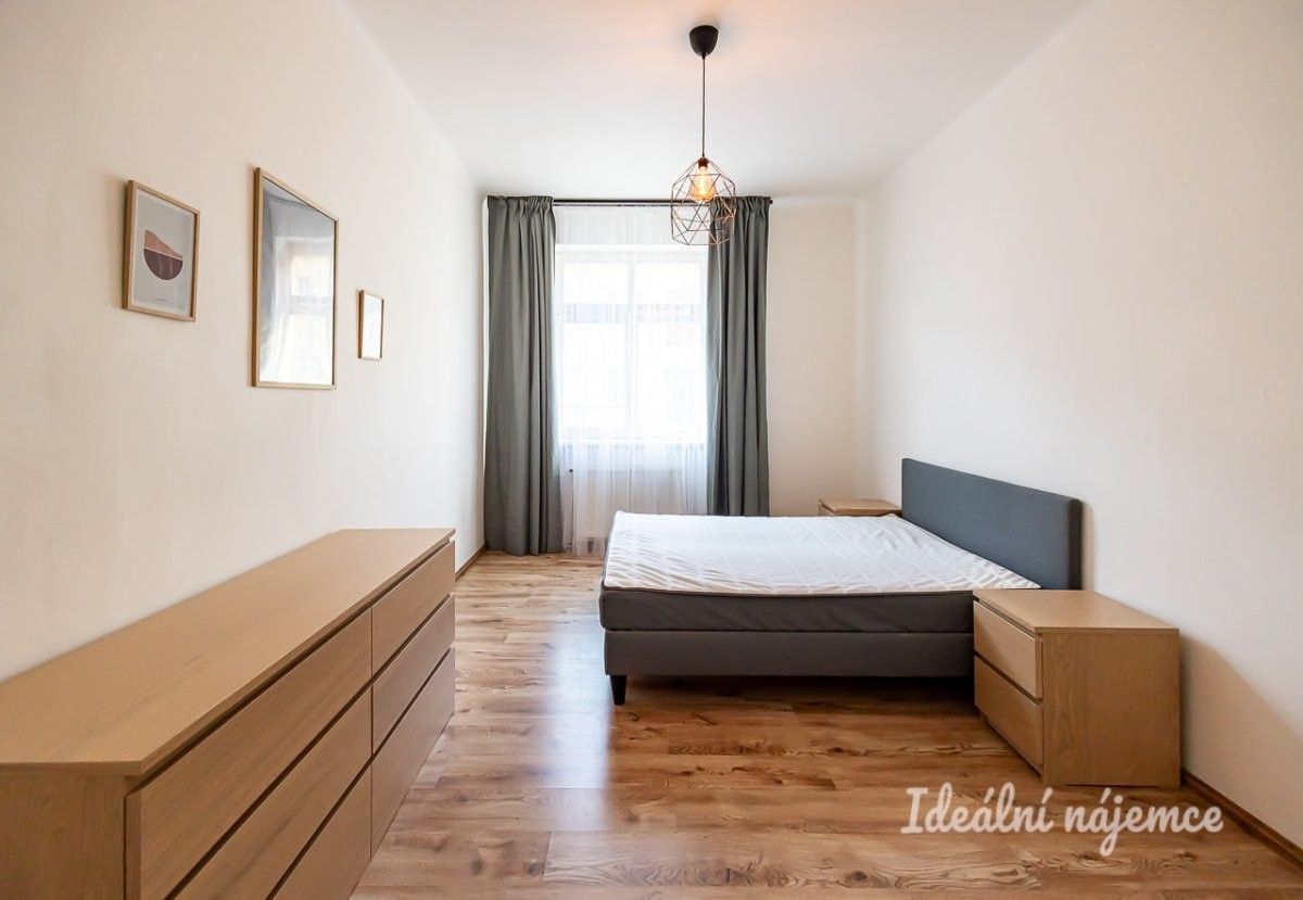 Pronájem byt 2+kk - Kralická, Praha, 53 m²