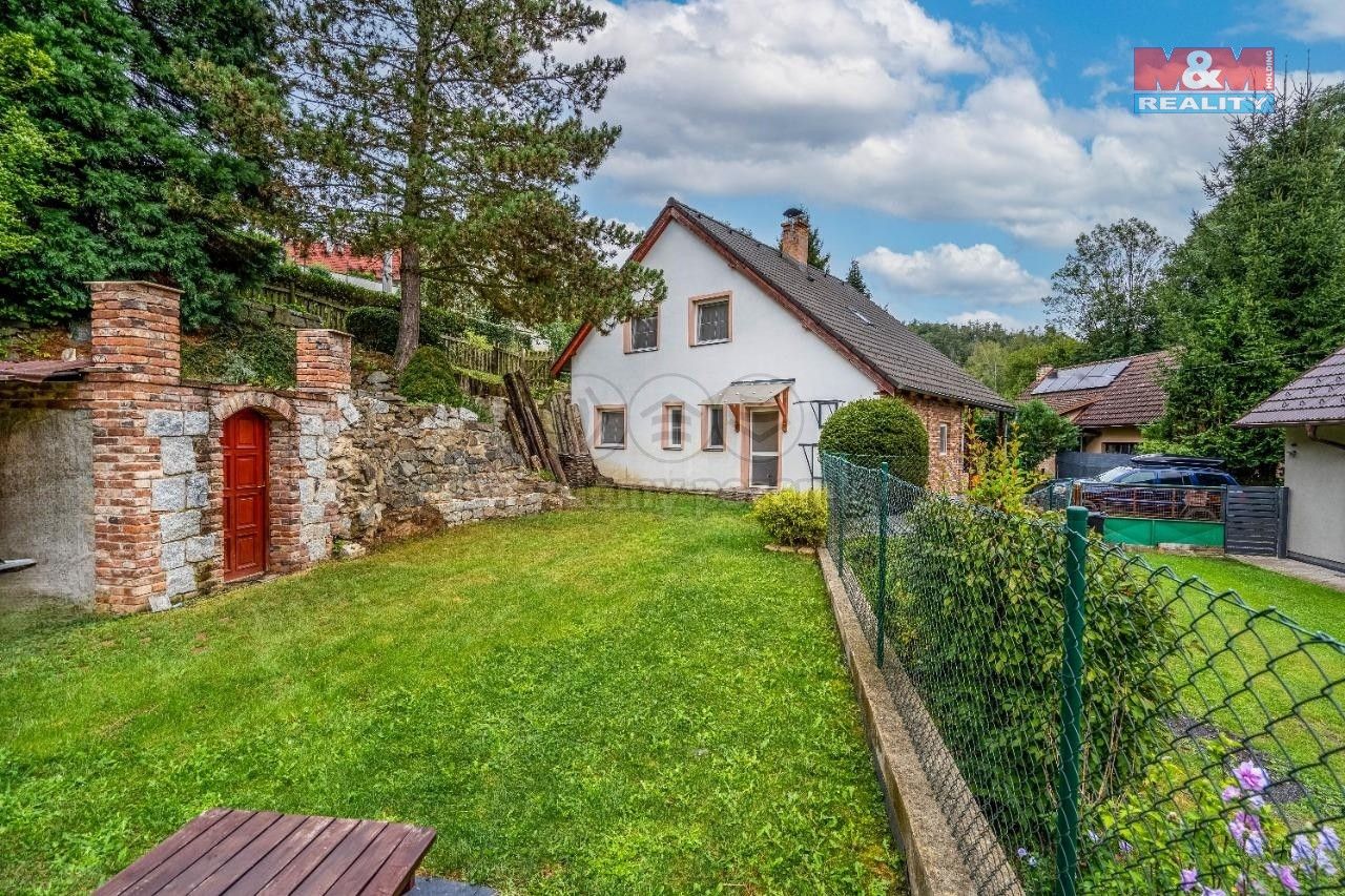 Prodej rodinný dům - Hlavní, Všestary, 142 m²