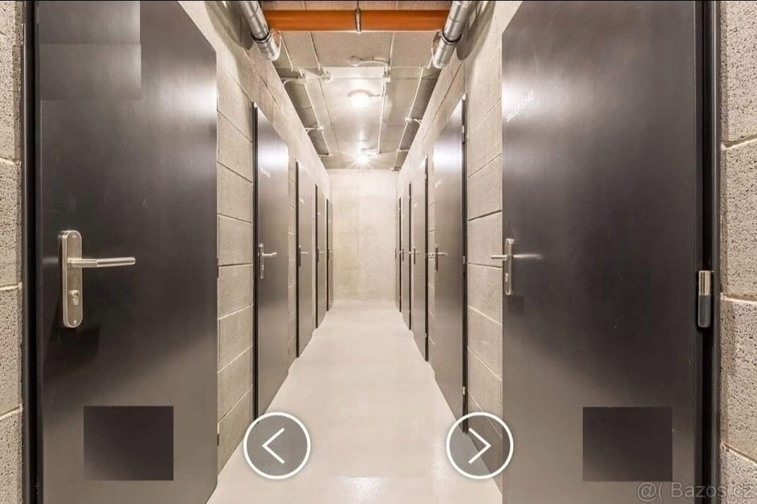 Sklady, Praha, 180 00