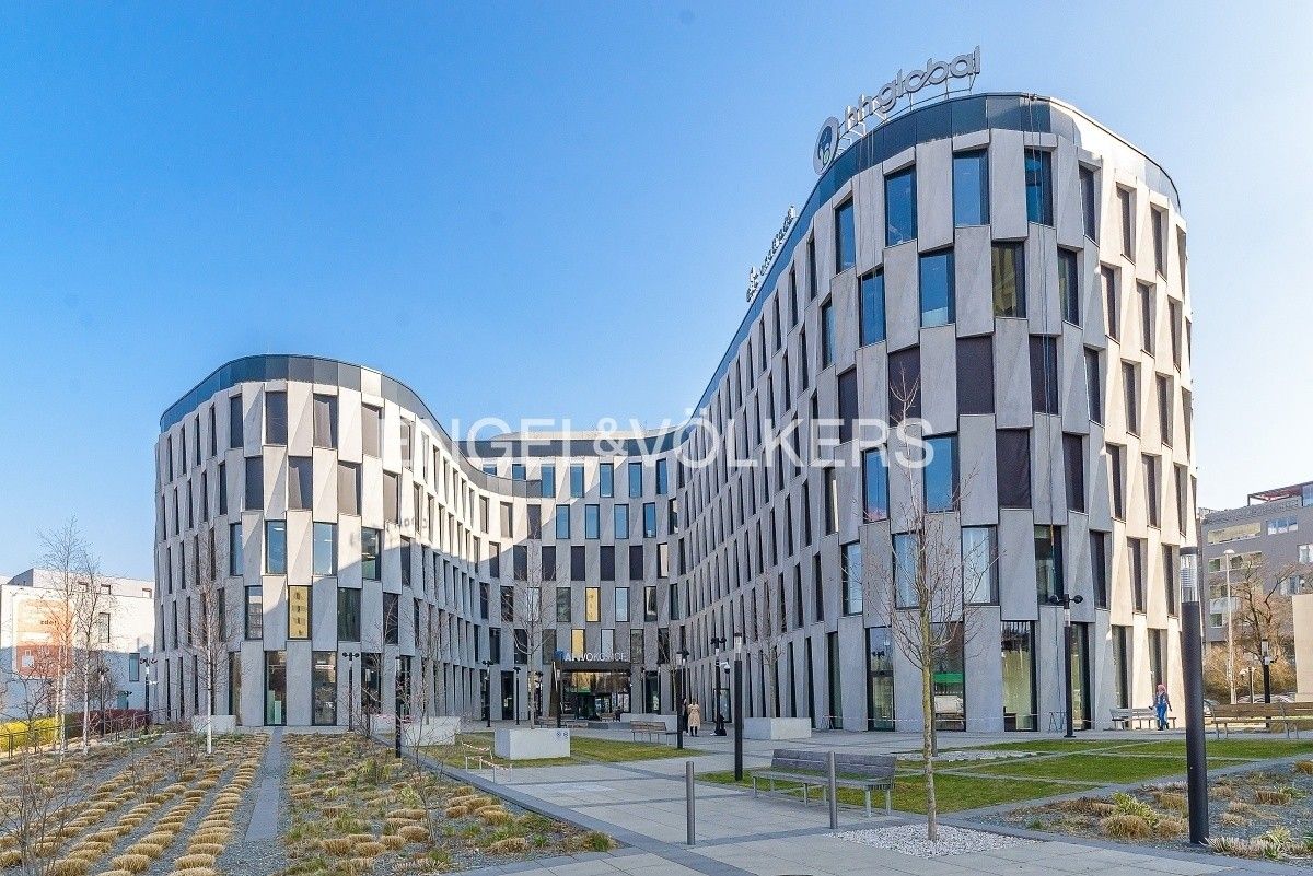 Pronájem obchodní prostory - Evropská, Praha, 182 m²