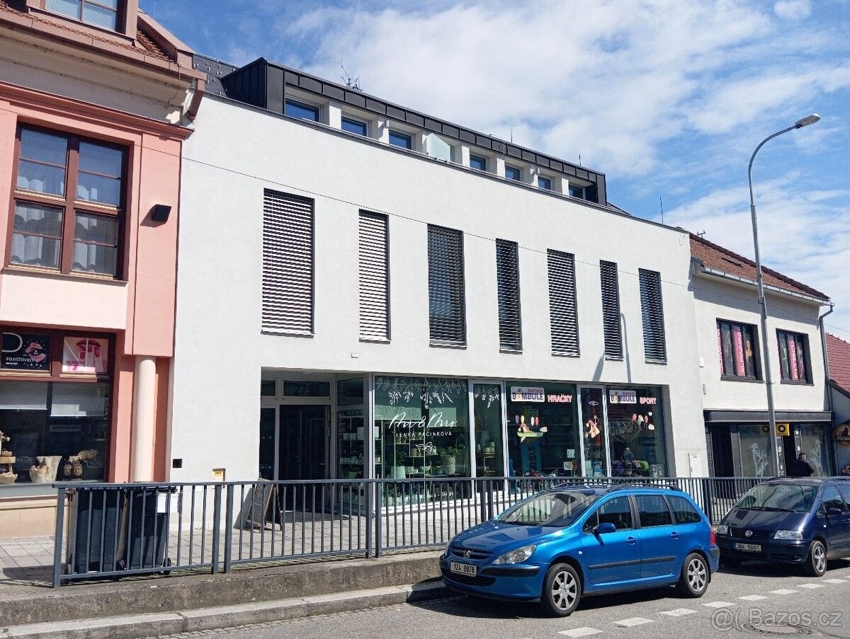 Pronájem kancelář - Uherský Brod, 688 01