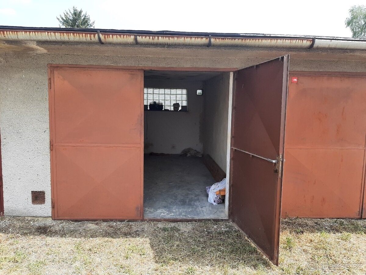 Garáže, Příbor, 742 58