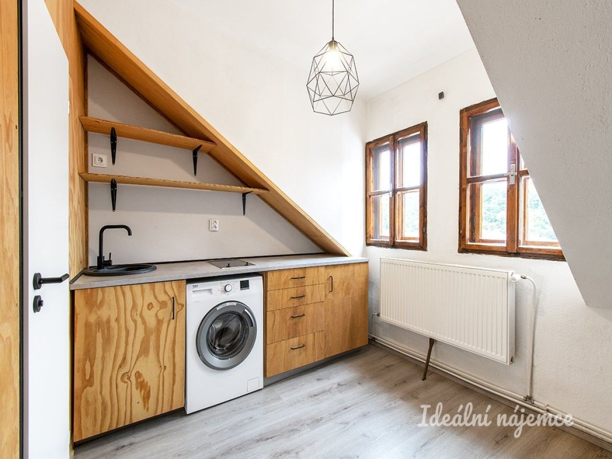 Pronájem byt 1+kk - Holečkova, Praha, 19 m²