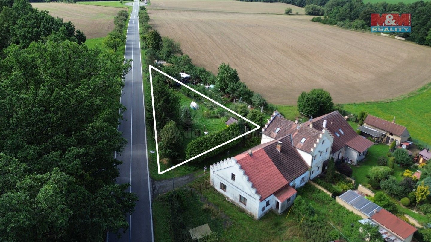 Chaty, Oltyně, Opařany, 13 m²