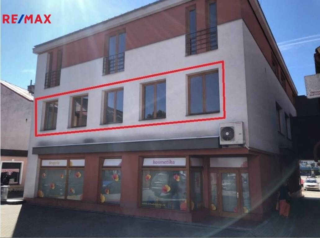 Kanceláře, Masarykovo náměstí, Rožnov pod Radhoštěm, 58 m²