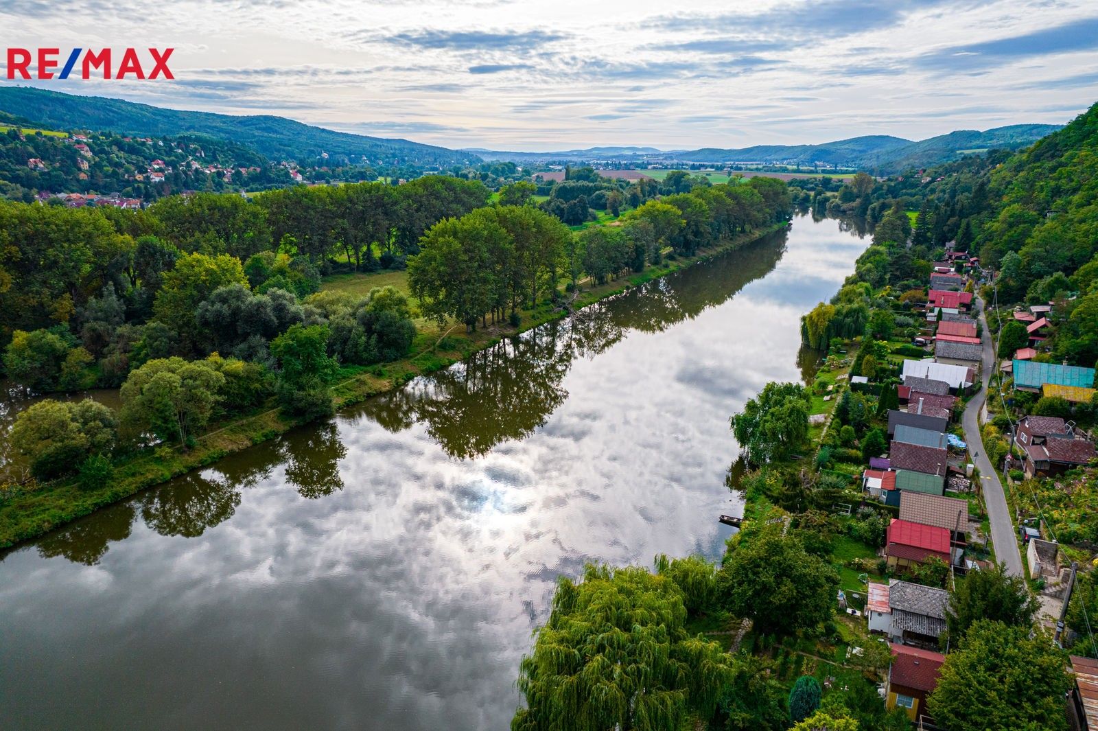 Prodej chata - Černošice, 57 m²