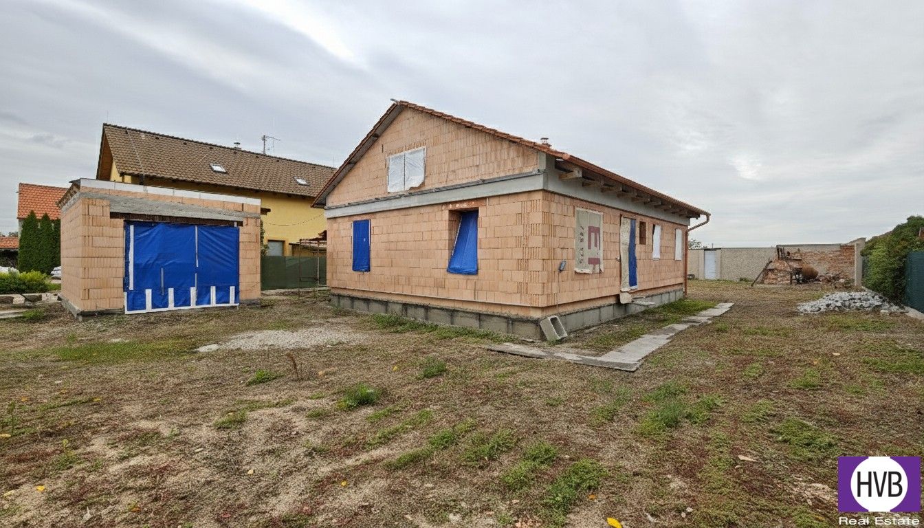 Rodinné domy, Opolany, 110 m²