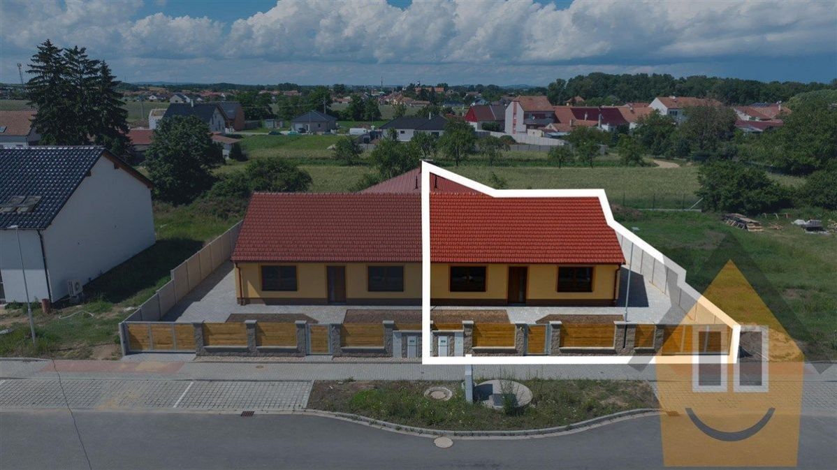 Rodinné domy, Pomezní, Žabčice, 120 m²