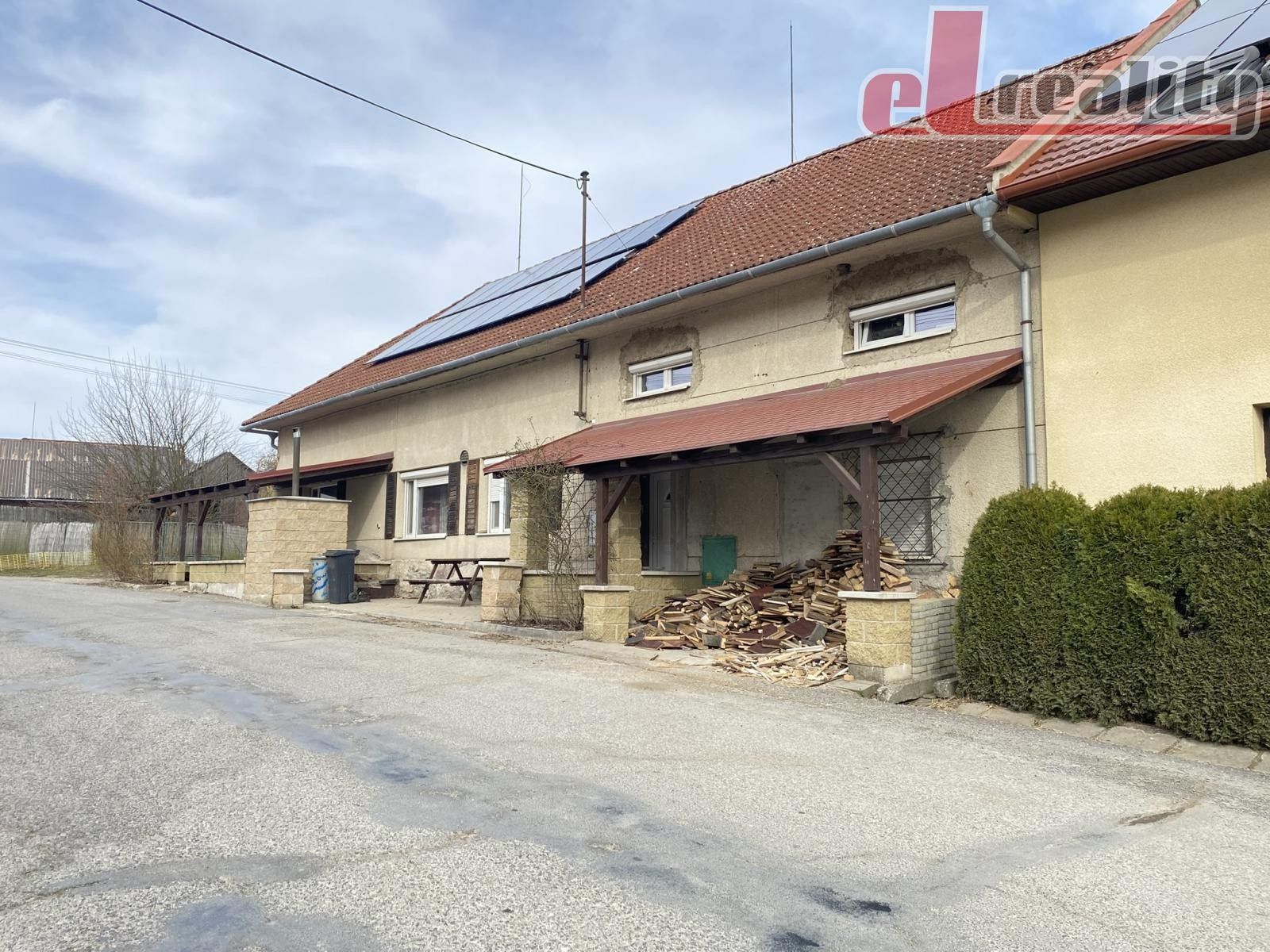 Prodej rodinný dům - Výkleky, 435 m²