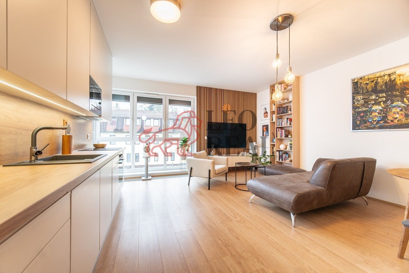 2+kk, Mezilehlá, Praha, 65 m²