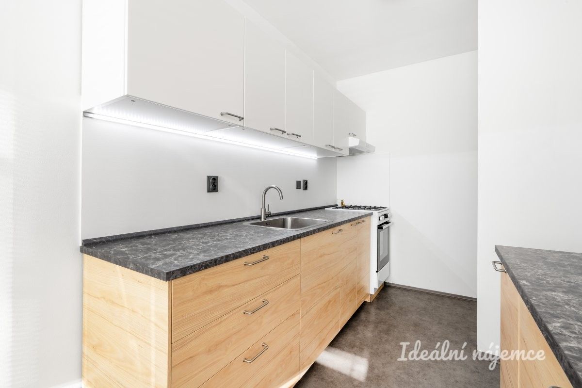 3+1, Malenická, Praha, 70 m²