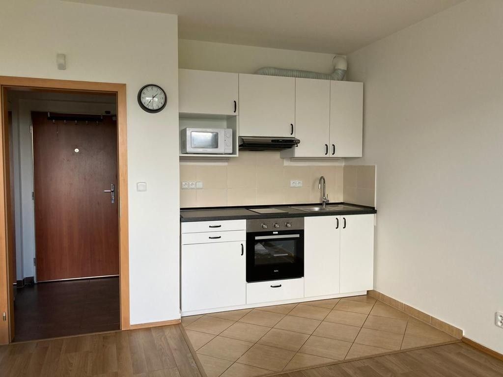 1+kk, Praha, 155 21, 40 m²