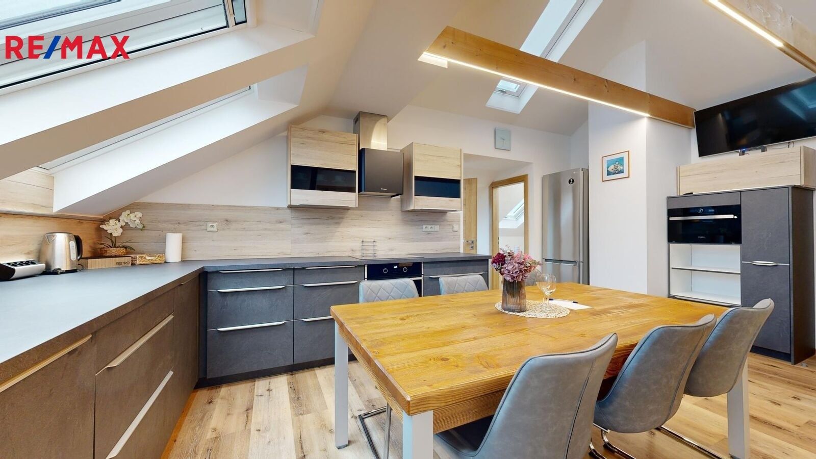 Ubytovací zařízení, Hlavní, Dolní Dunajovice, 655 m²