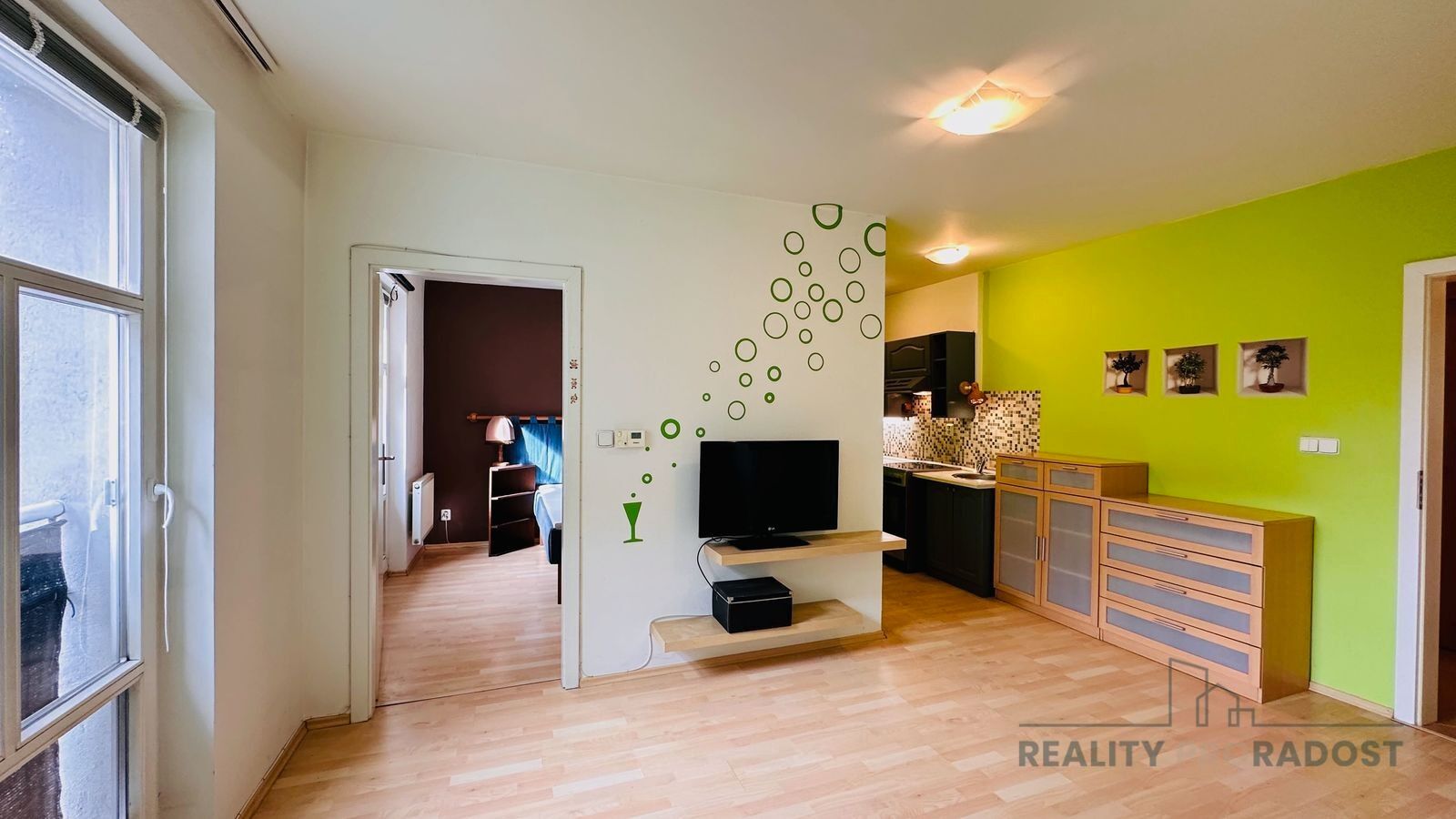 Prodej byt 2+kk - Velehradská, Praha, 44 m²