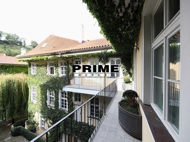 4+1, Vlašská, Praha, 170 m²