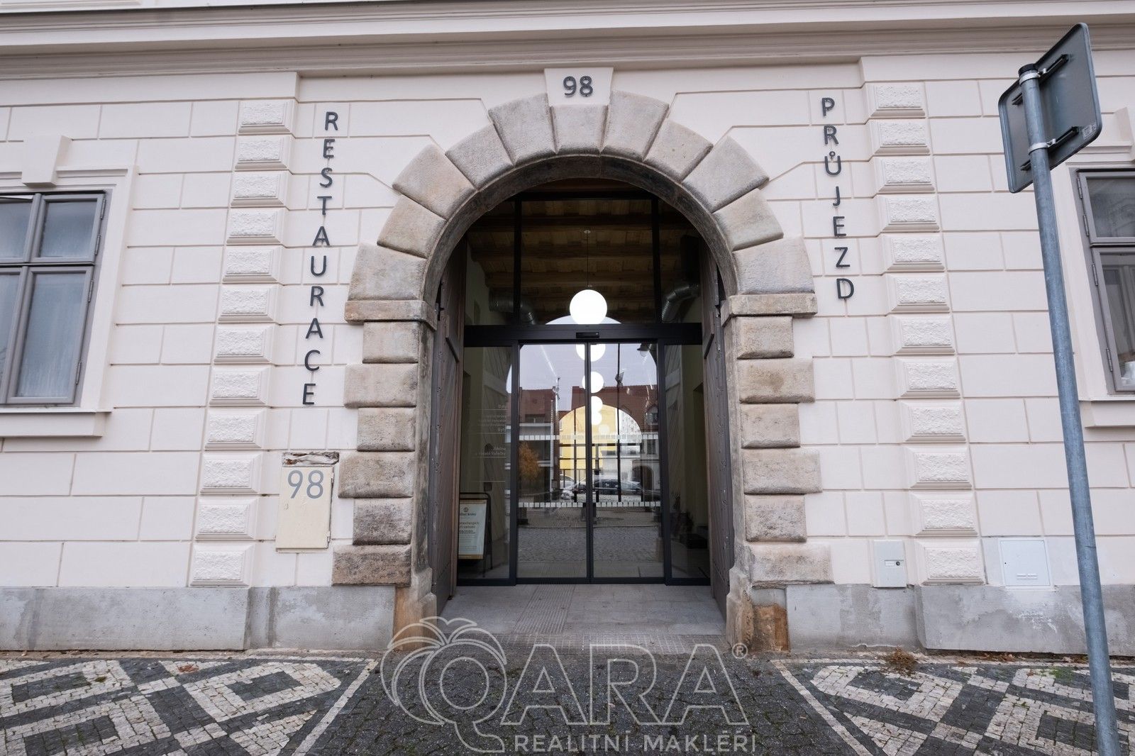 Restaurace, Masarykovo náměstí, Brandýs nad Labem-Stará Boleslav, 93 m²