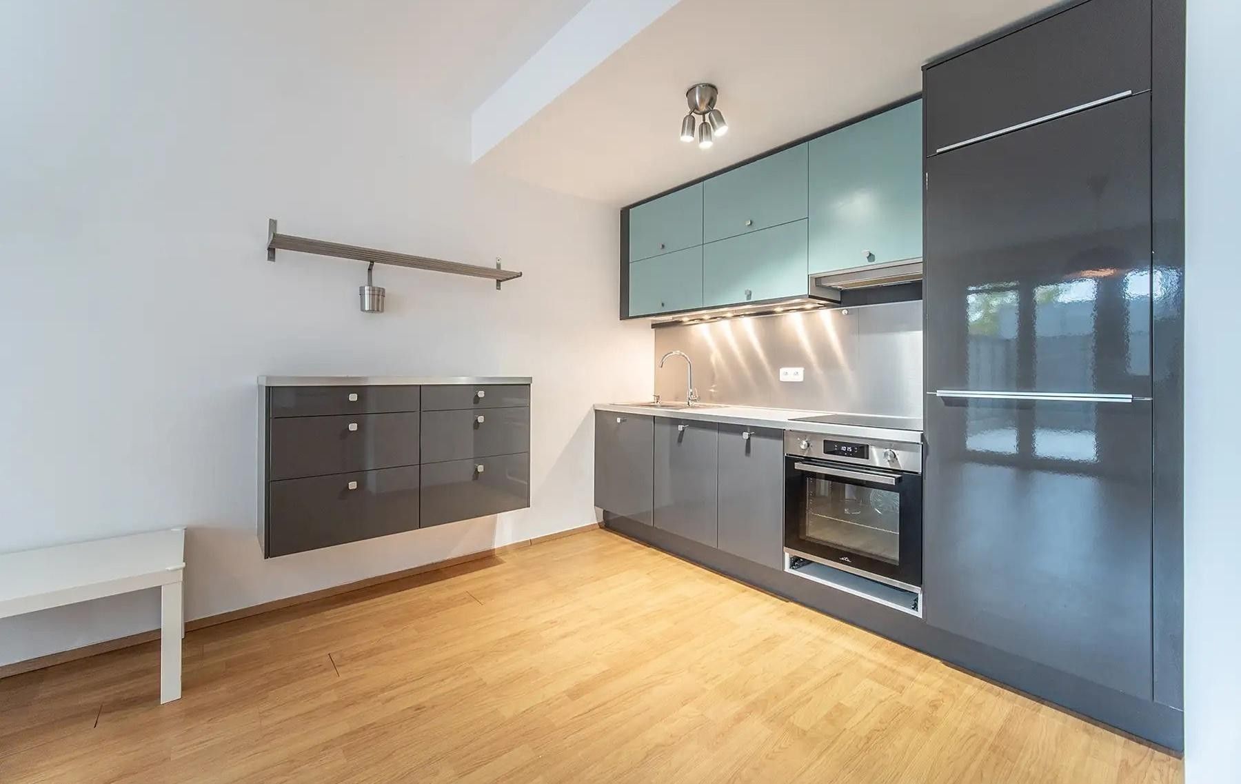 2+kk, Högerova, Praha, 49 m²