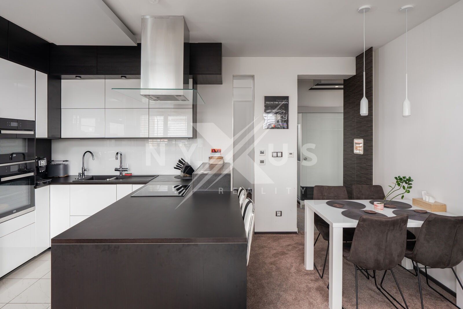 Prodej byt 3+kk - Místecká, Praha, 67 m²