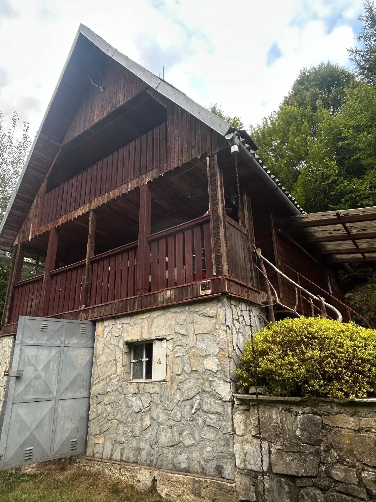 Chaty, Crhov, Štíty, 192 m²