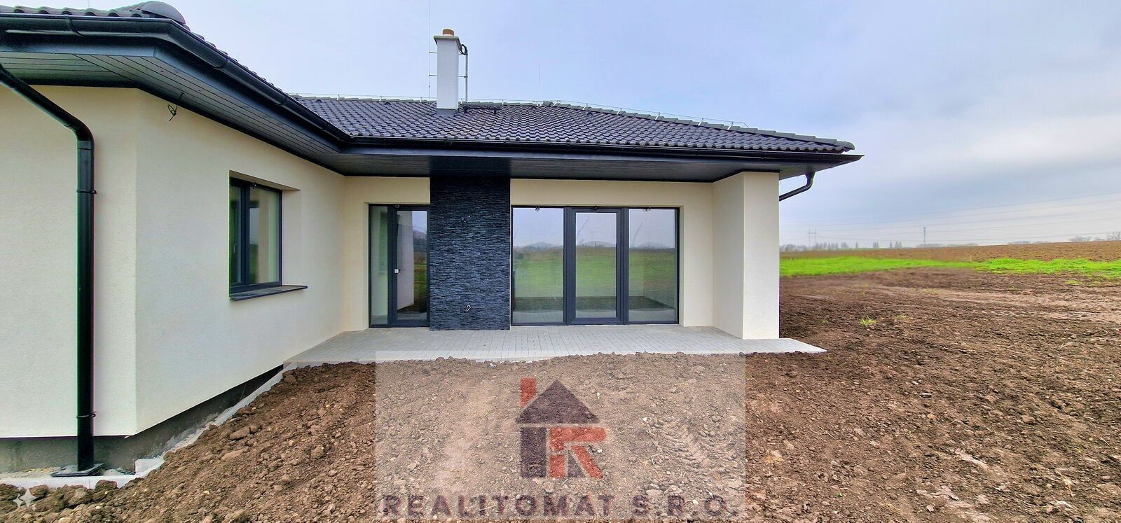 Rodinné domy, Na Kopci,Velké Chvalovice,Pečky, 130 m²