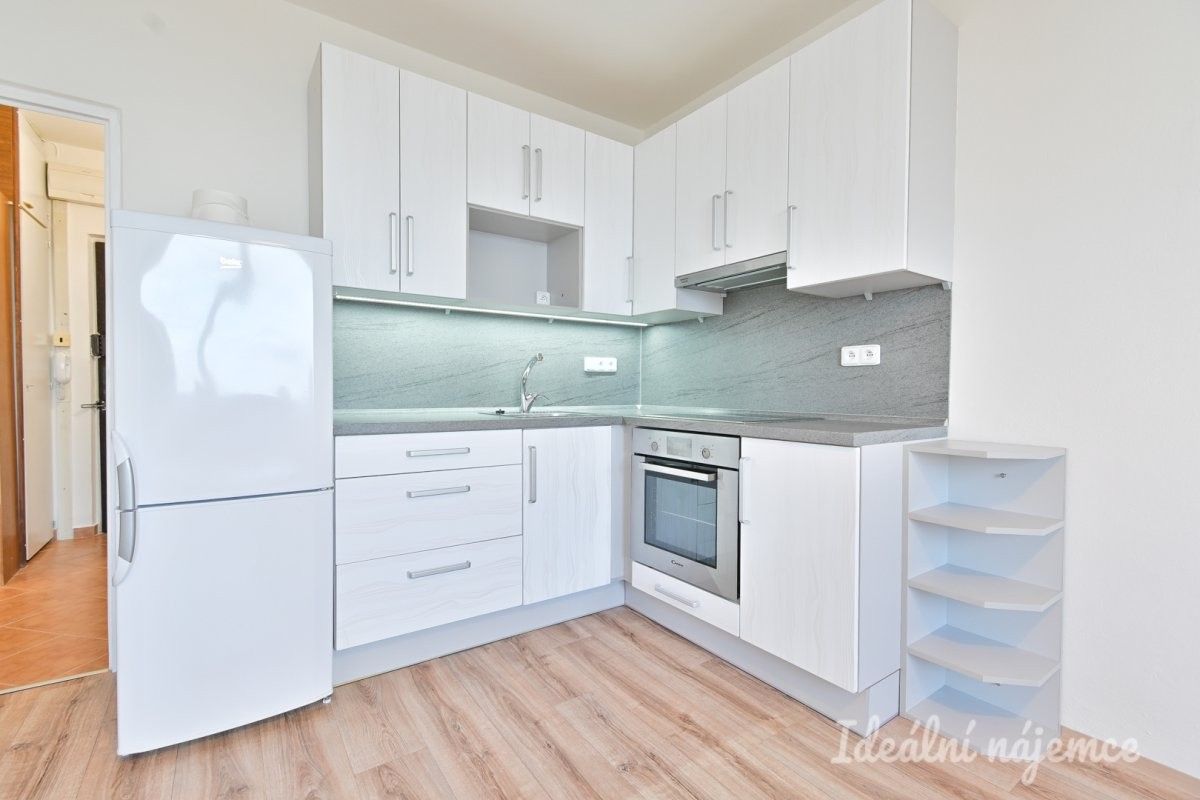 2+kk, Valtická, Brno, 44 m²