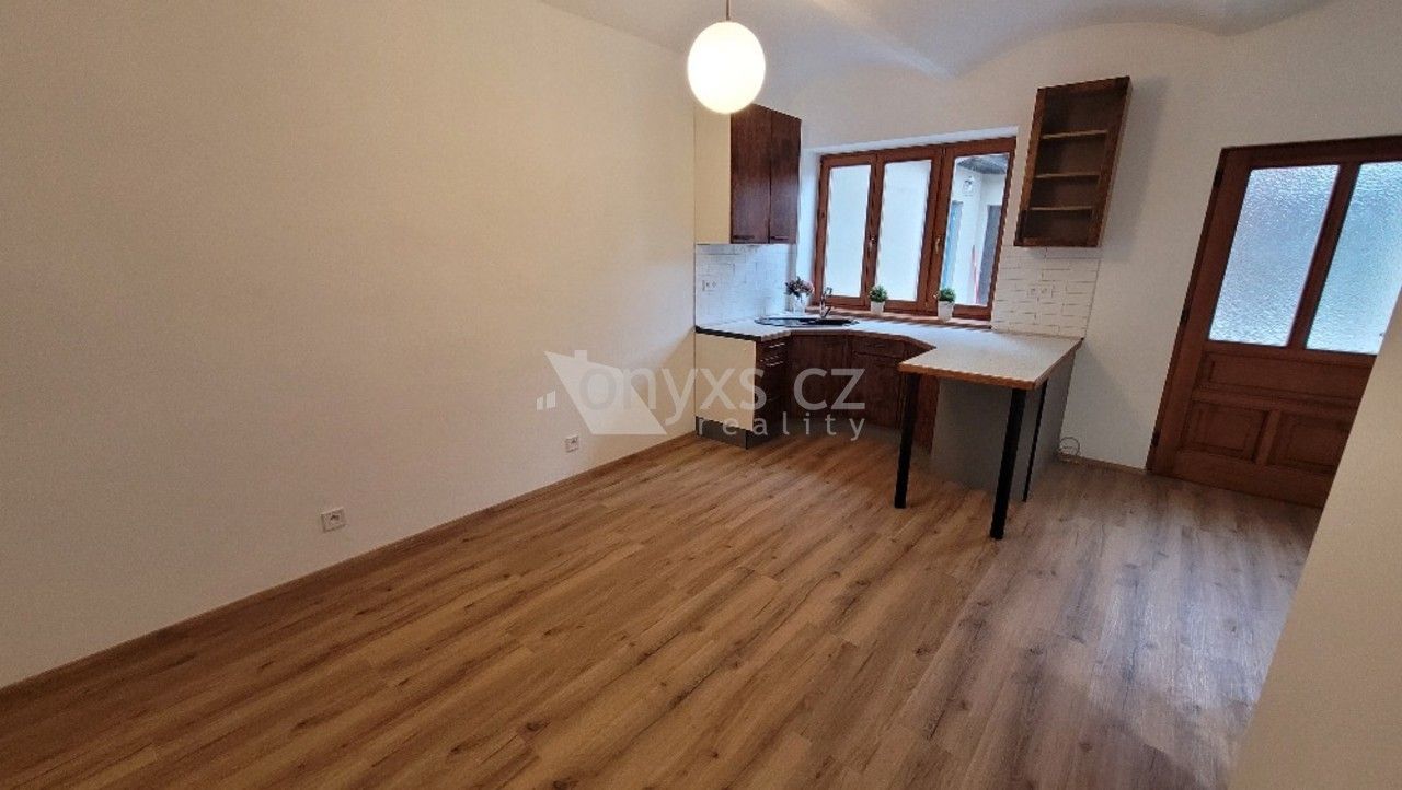 1+kk, Malá ulička, Čestlice, 22 m²