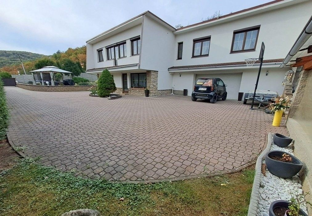 Ostatní, K Vodopádům, Srbsko, 350 m²