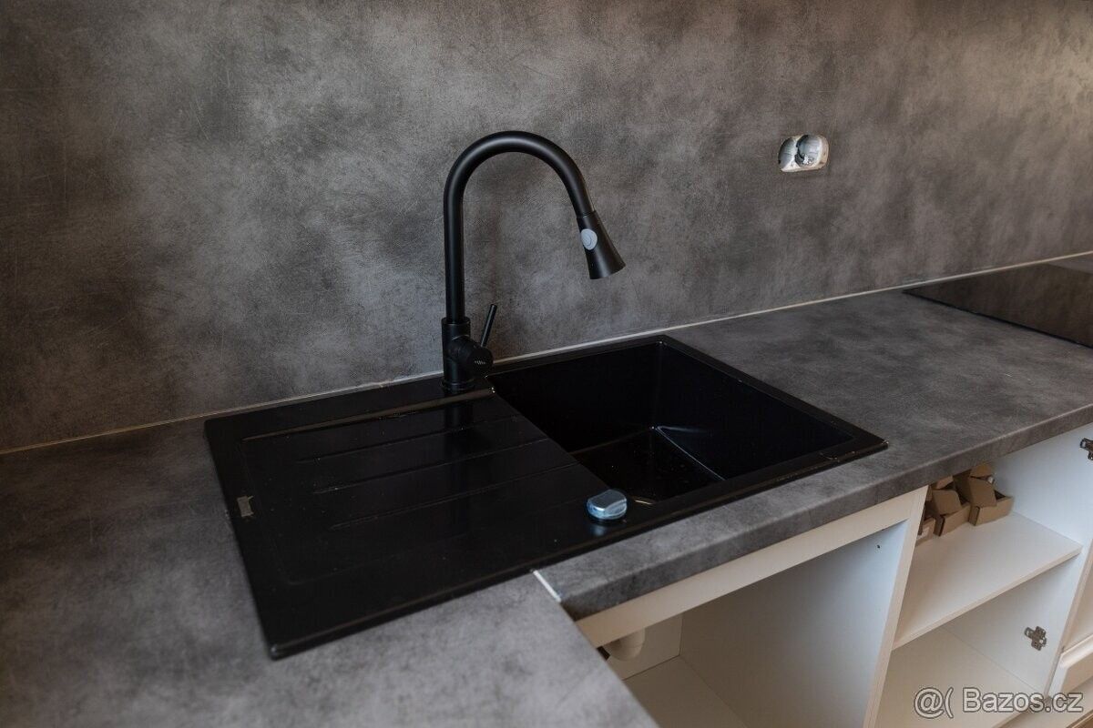 Pronájem byt - Rovensko pod Troskami, 512 63