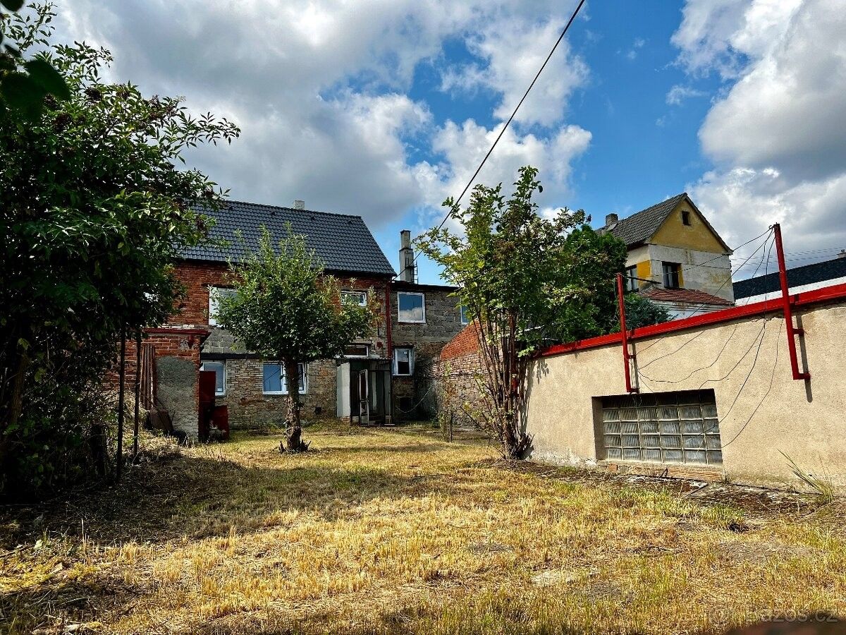 Prodej dům - Kamenné Žehrovice, 273 01, 169 m²