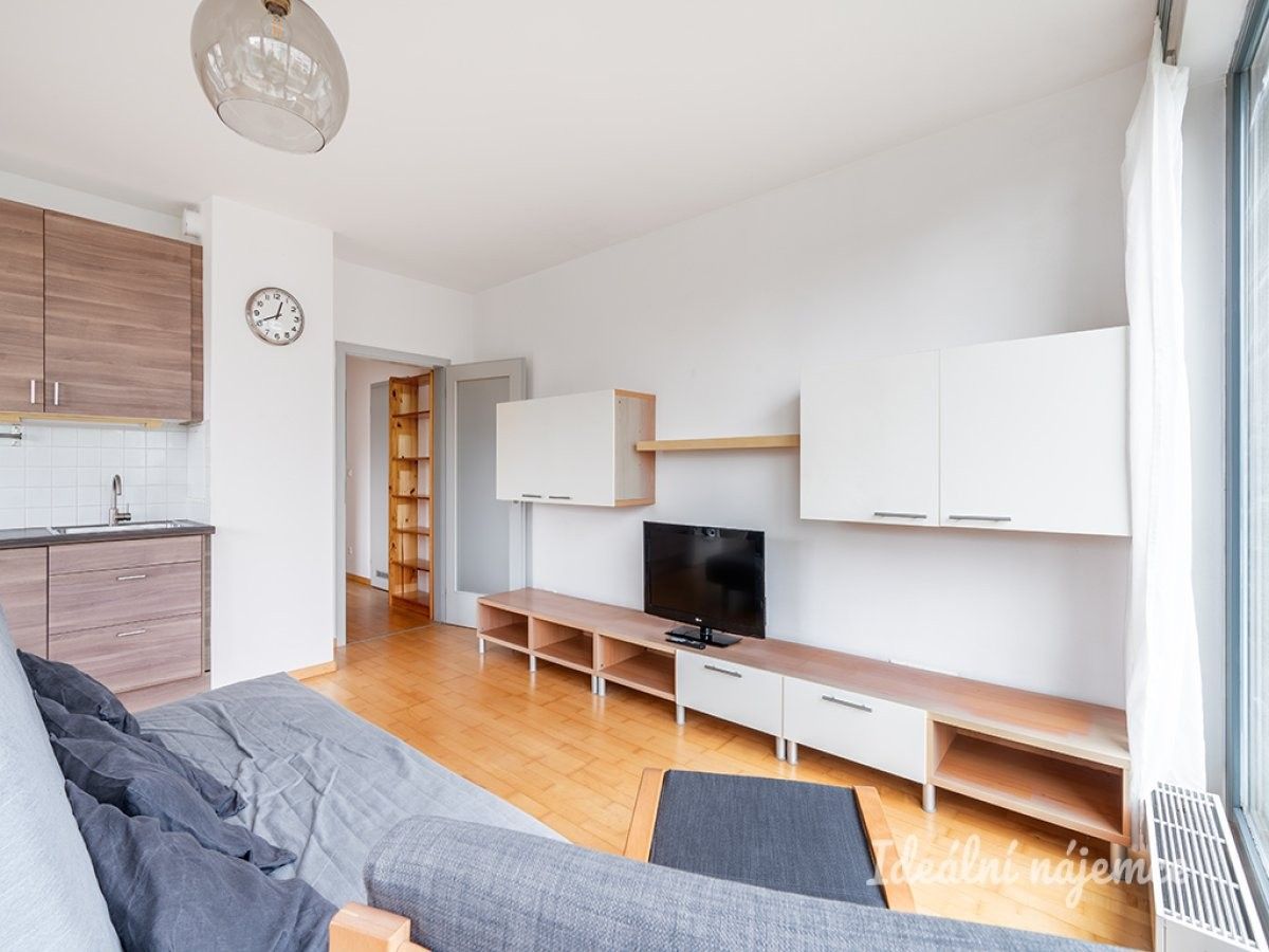 3+kk, U michelského mlýna, Praha, 63 m²