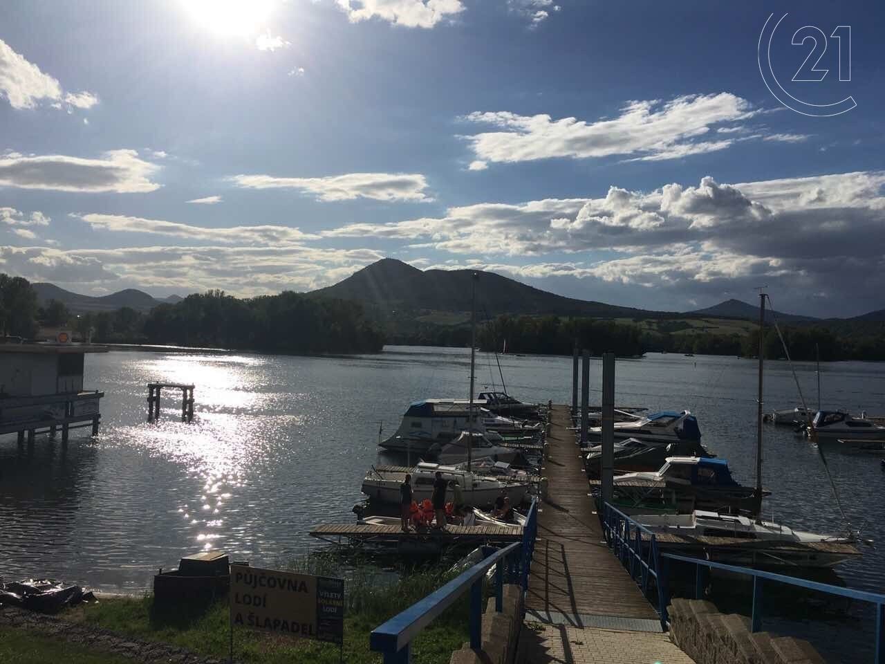 Prodej pozemek pro bydlení - Píšťany