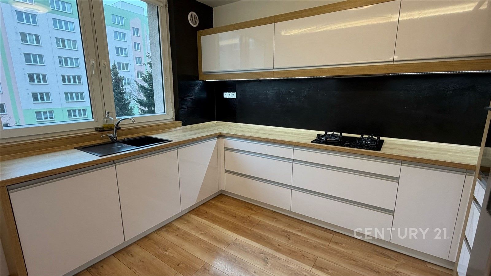 3+1, Osvoboditelů, Kopřivnice, 64 m²