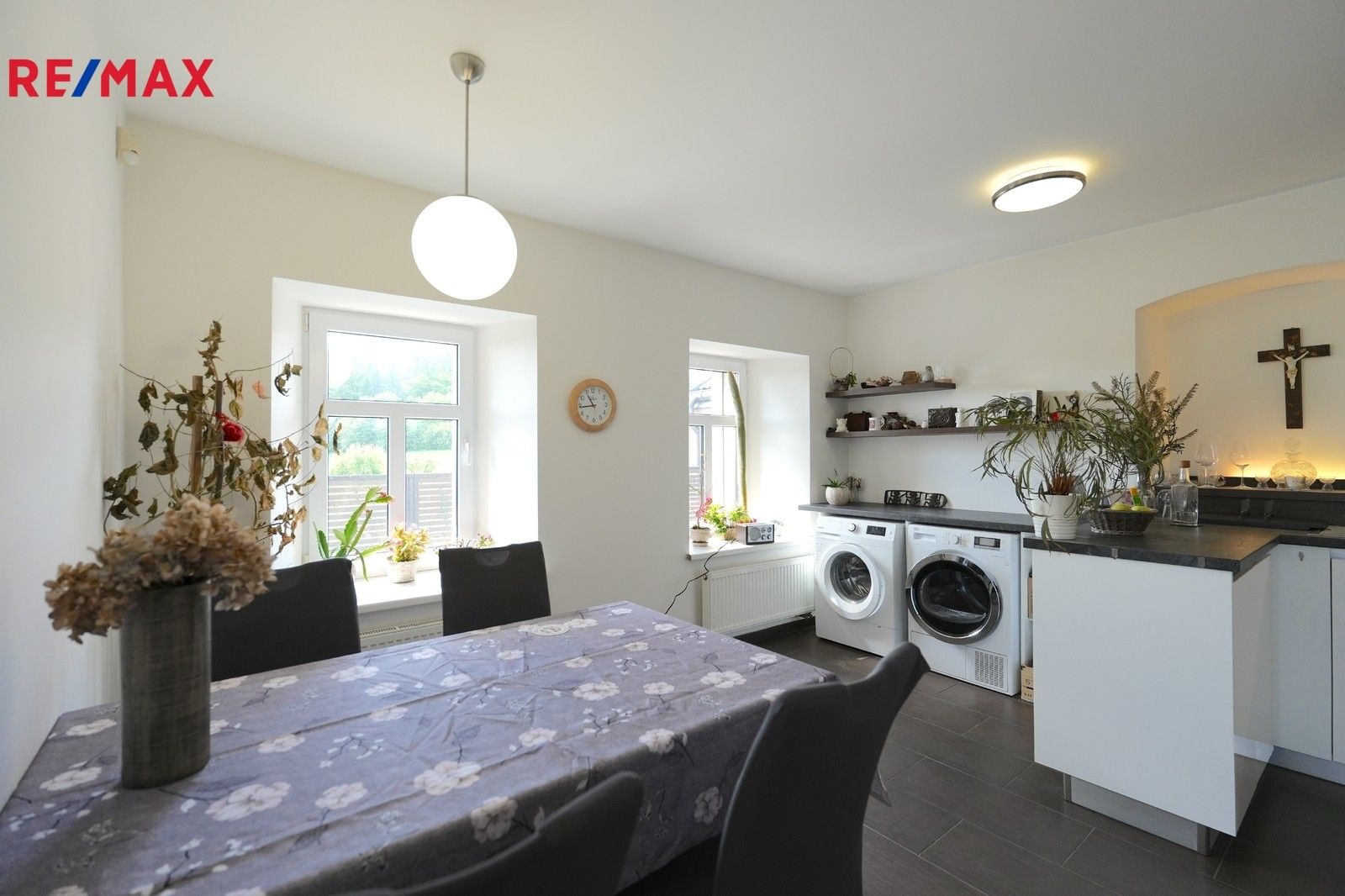 Prodej rodinný dům - Veselí, Lomnice, 298 m²