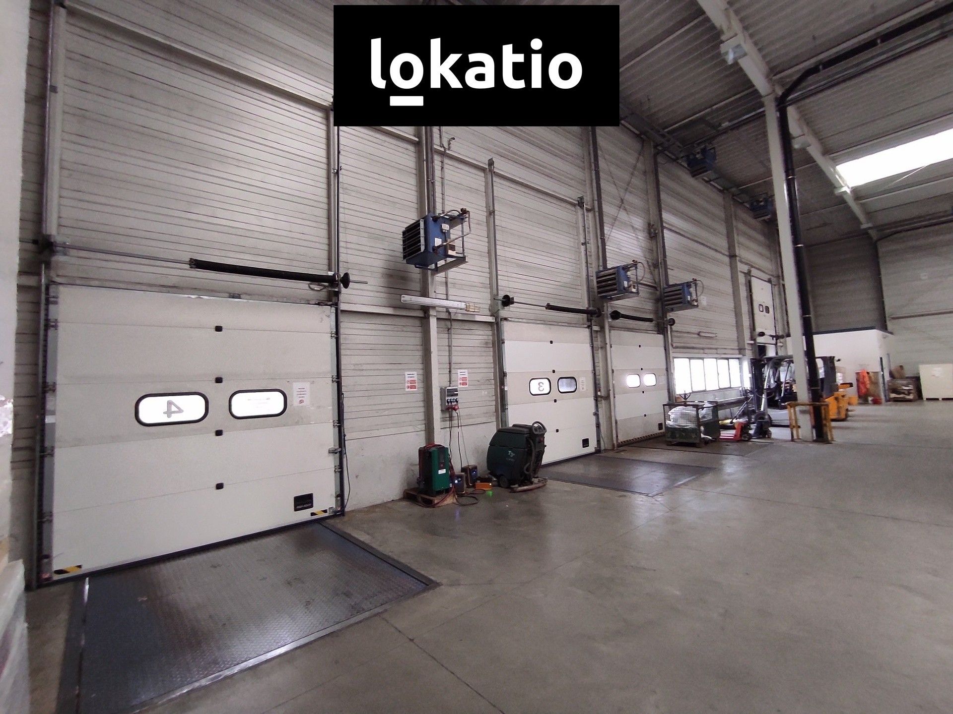 Sklady, Nučice, 2 041 m²