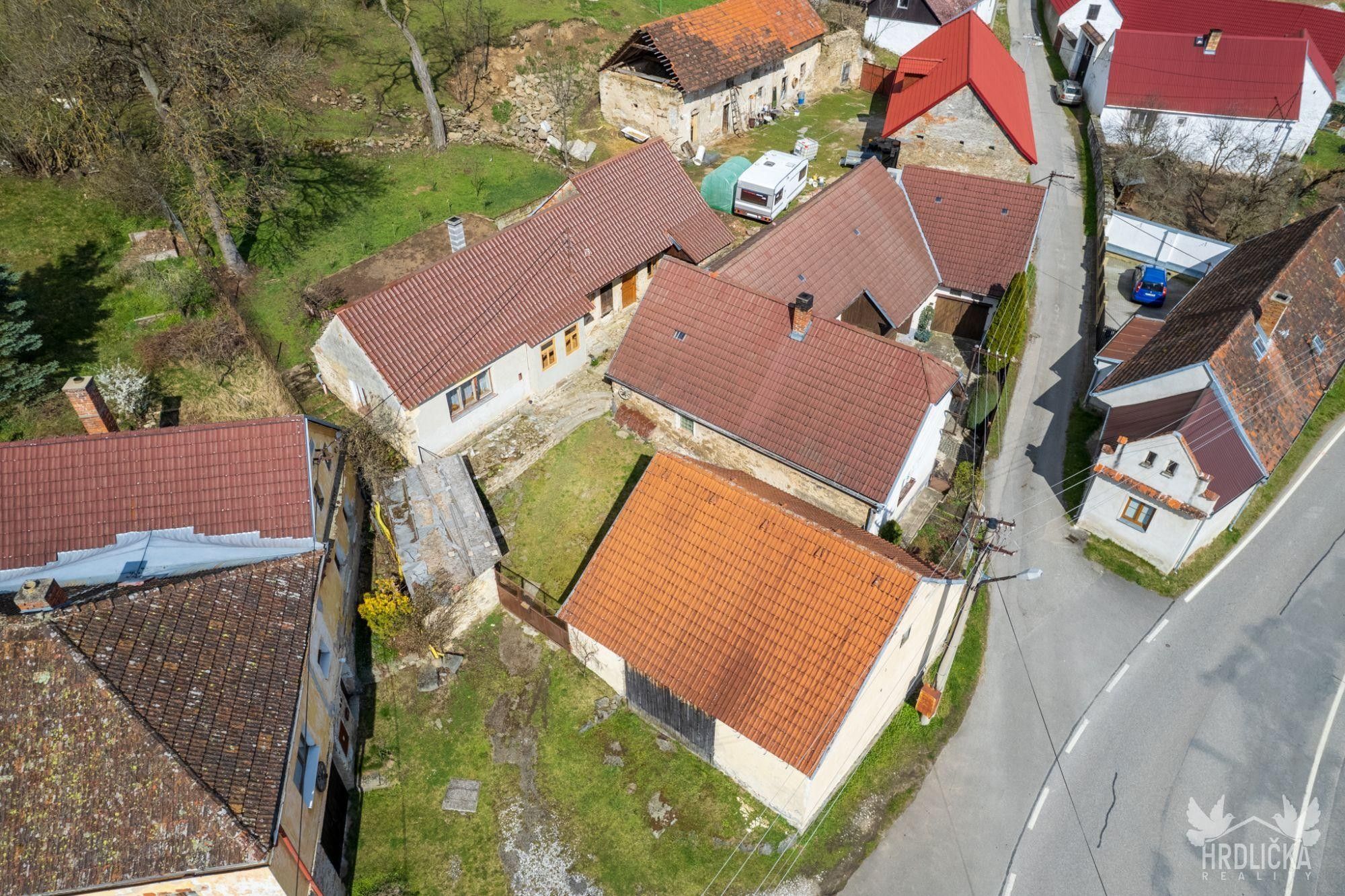 Chalupy, Zadní Zborovice, Třebohostice, 55 m²