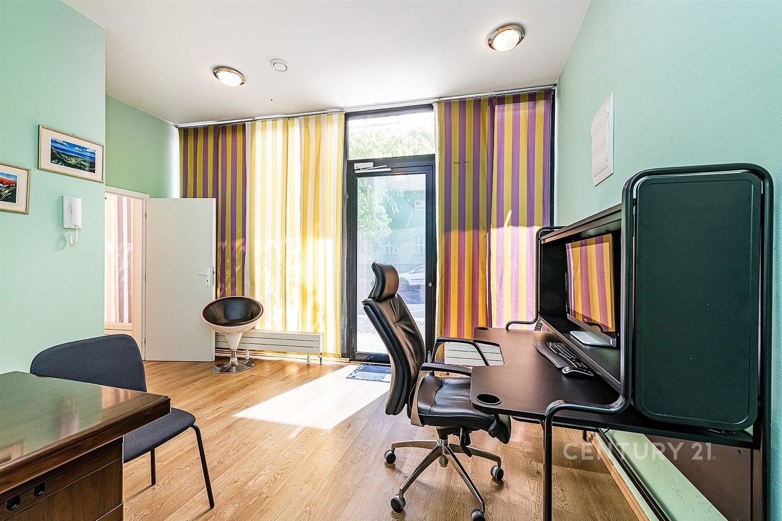 Obchodní prostory, Kolejní, Praha, 91 m²