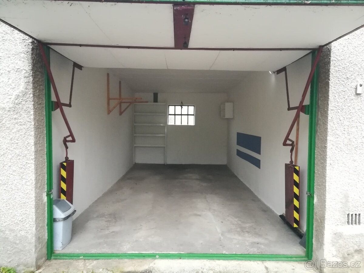 Garáže, Praha, 141 00