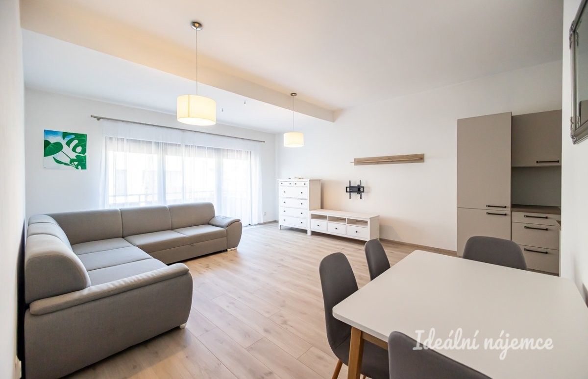 Pronájem byt 2+kk - Nepomuckých, Praha, 61 m²