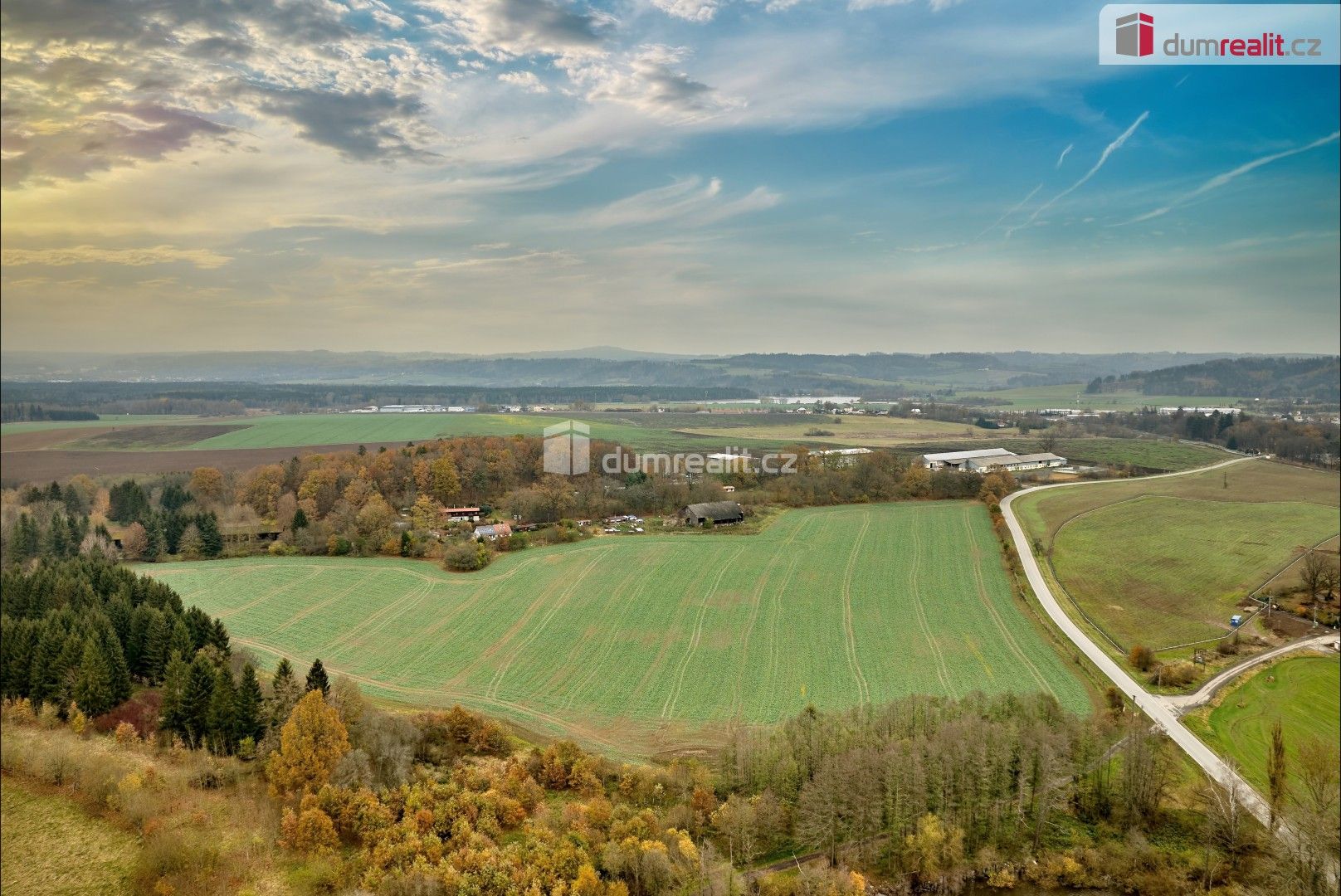 Prodej komerční pozemek - Chodová Planá, 126 960 m²