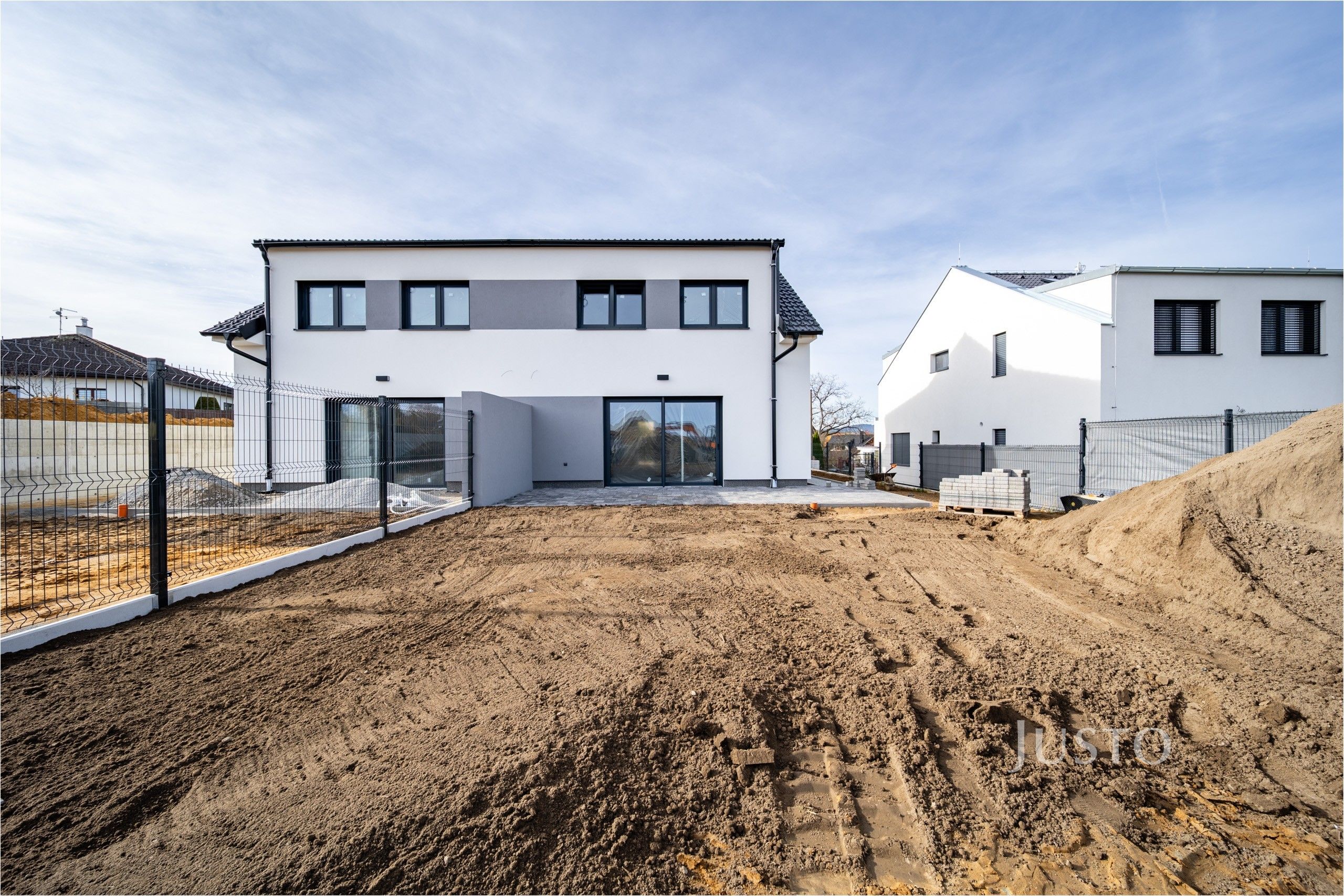 5+kk, Severní, Boršov nad Vltavou, 121 m²