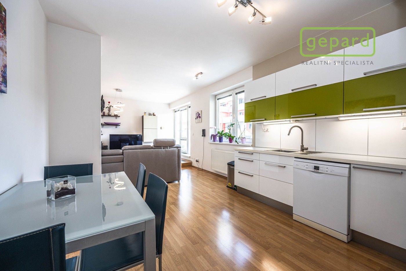 3+kk, Wiesenthalova, Praha, 80 m²