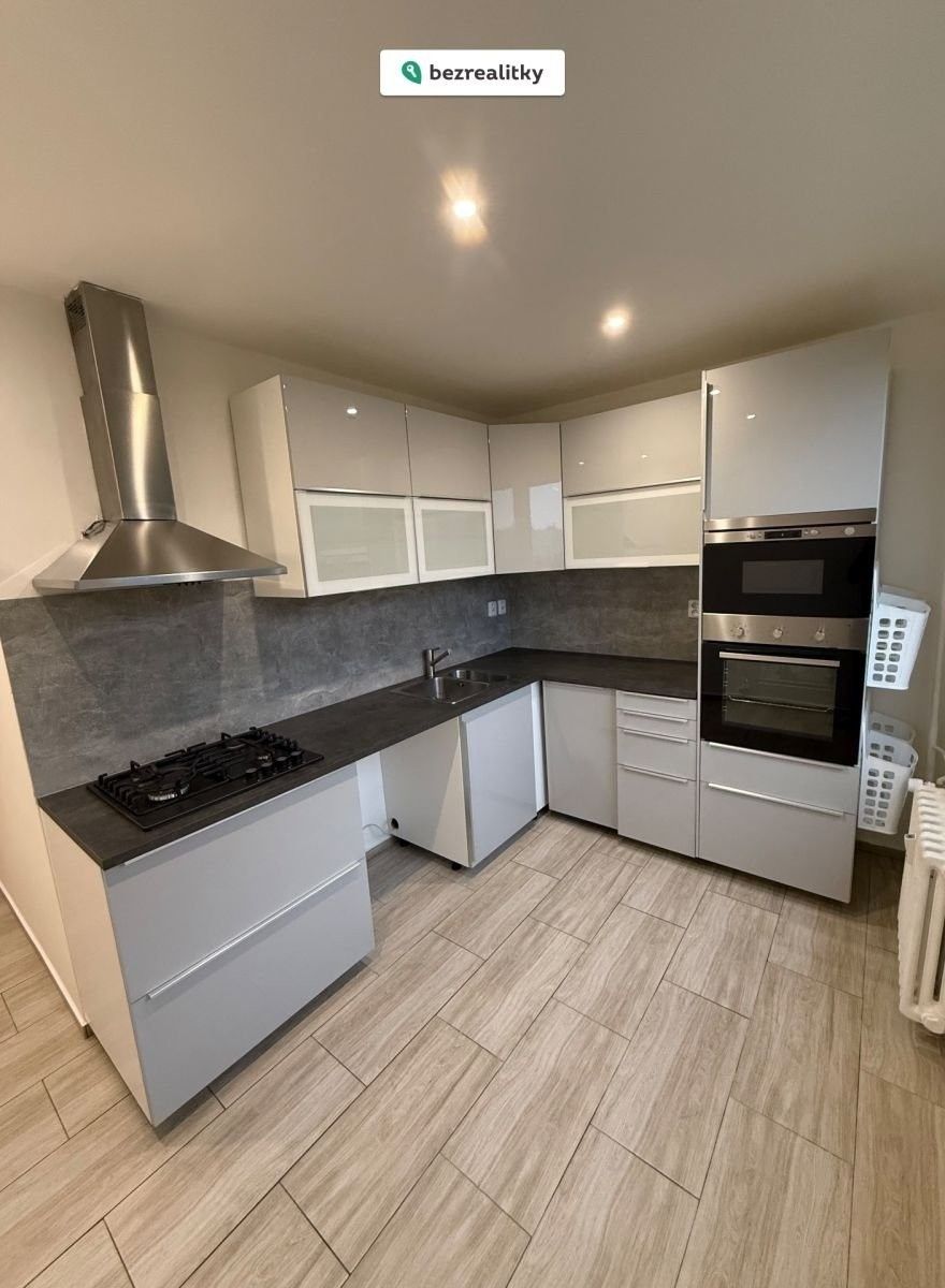 2+1, Pod Rozhlednou, Ústí nad Labem, 65 m²