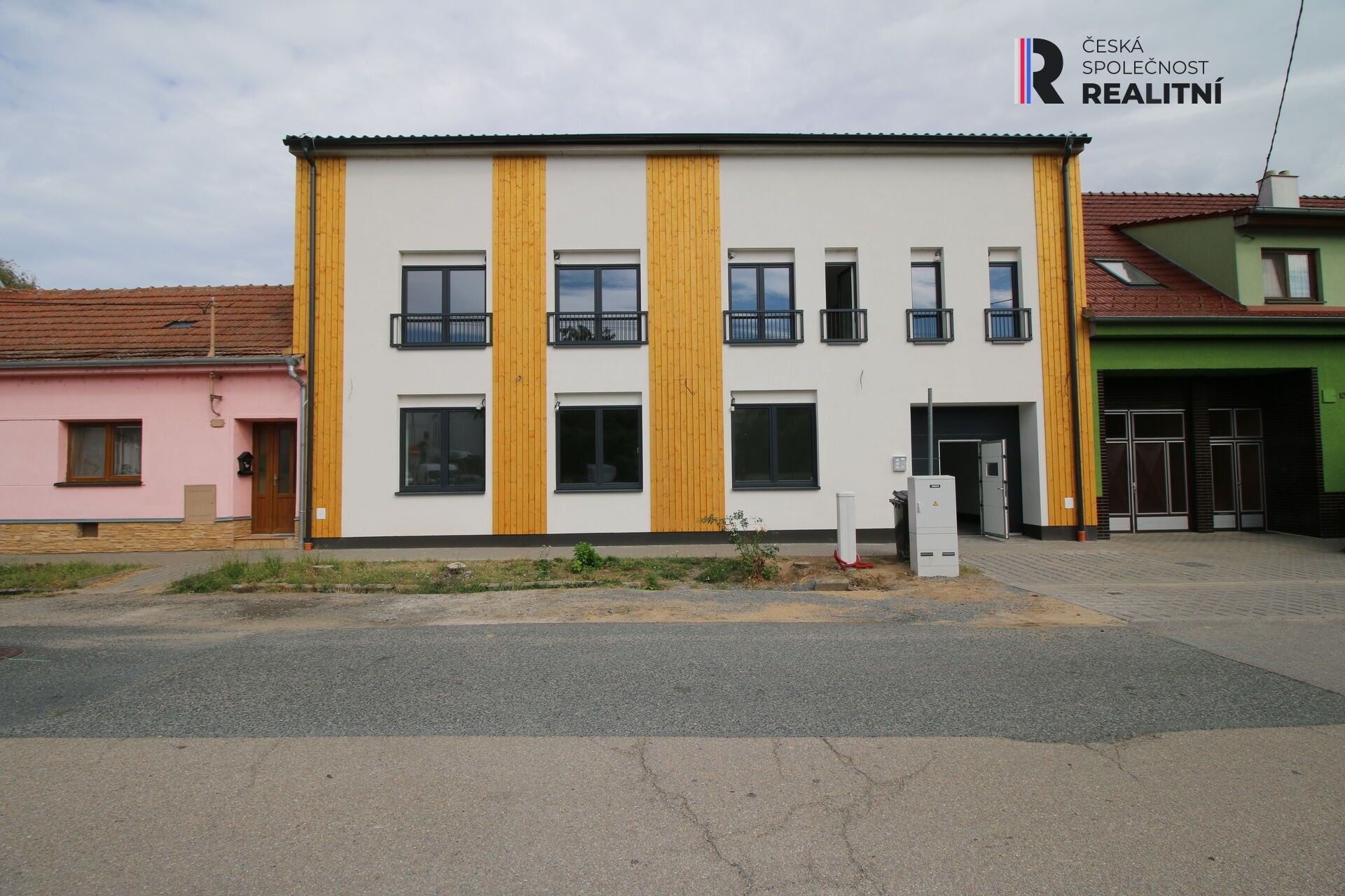 Rodinné domy, Vodní, Hrušovany u Brna, 359 m²