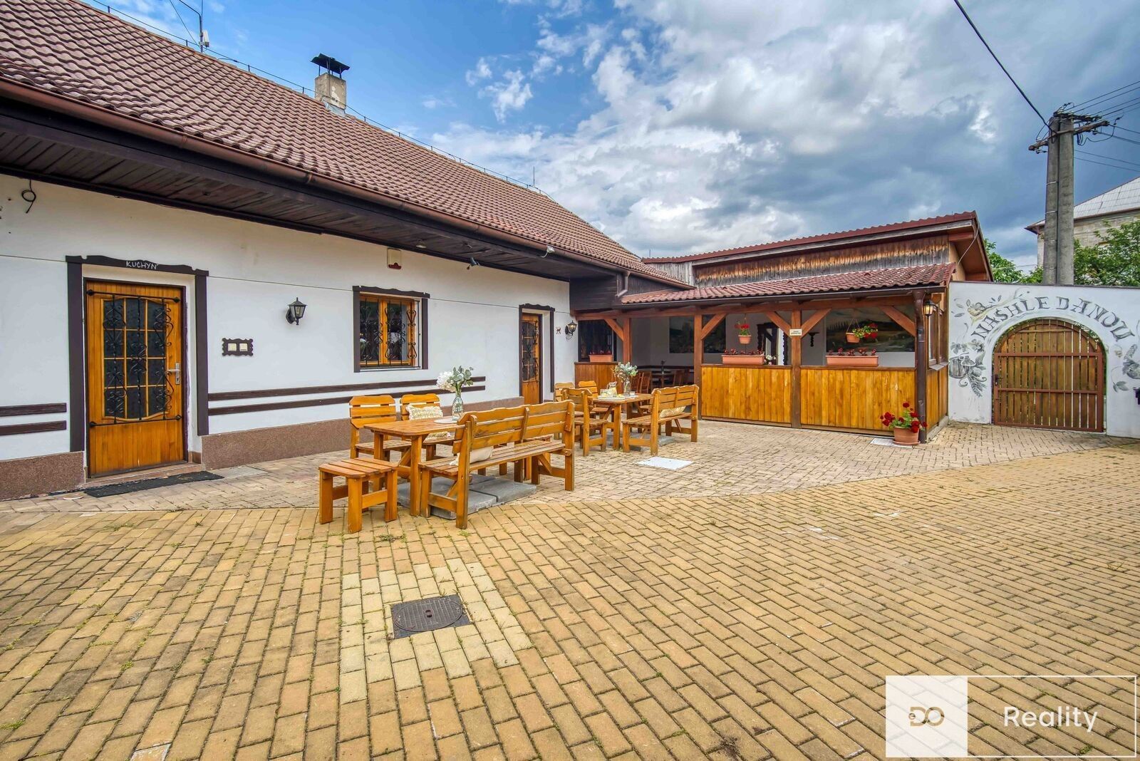 Prodej restaurace - Hradešín, 178 m²