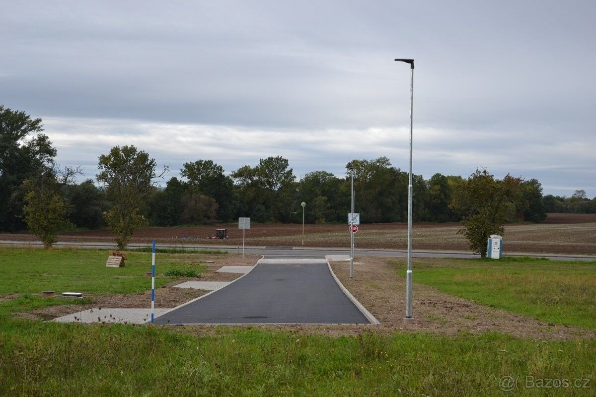 Prodej pozemek pro bydlení - Sezemice, 533 04