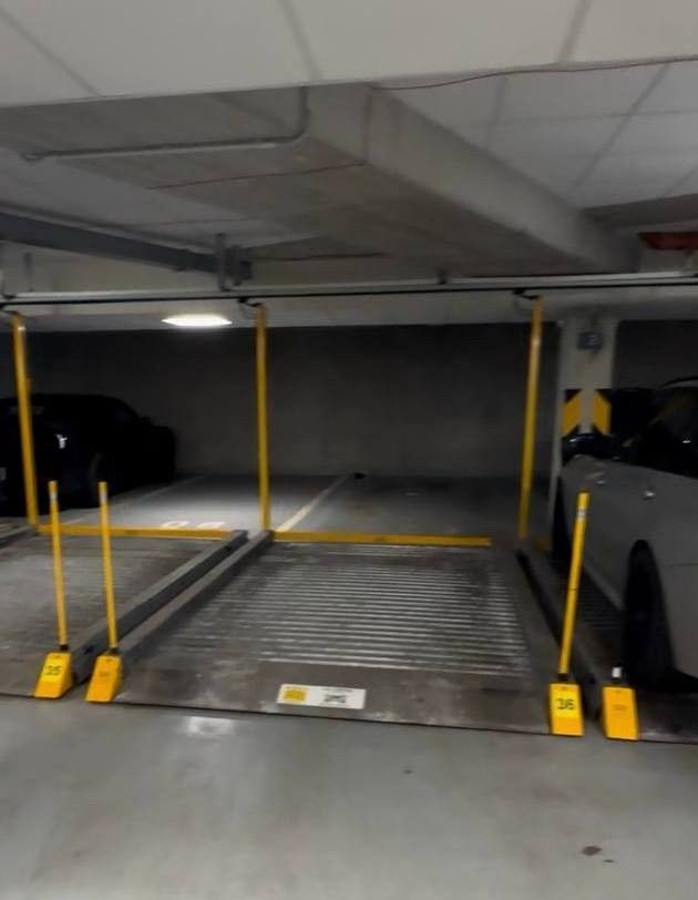 Garáže, Praha, 150 00