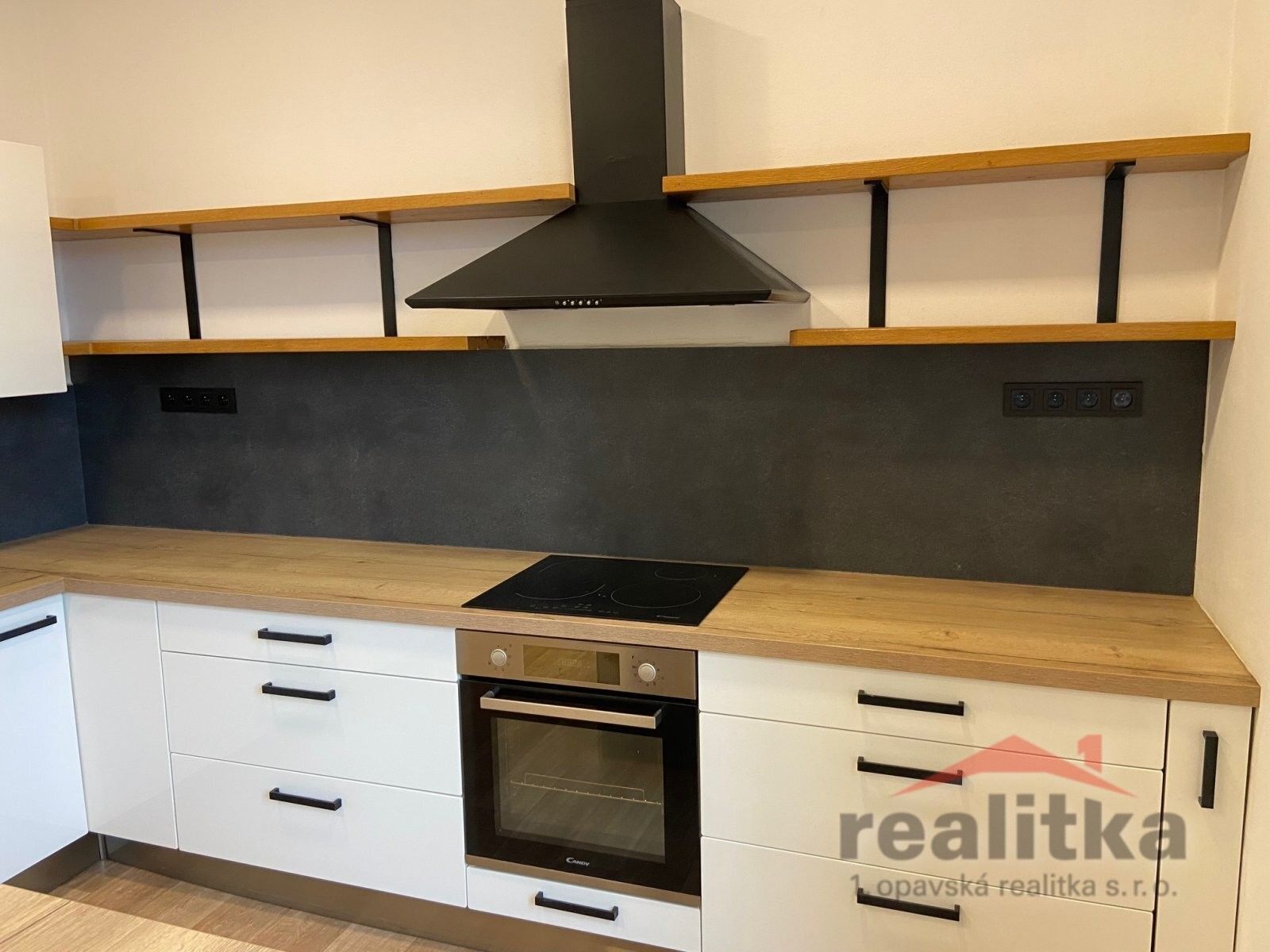 4+1, Olomoucká, Opava, 109 m²