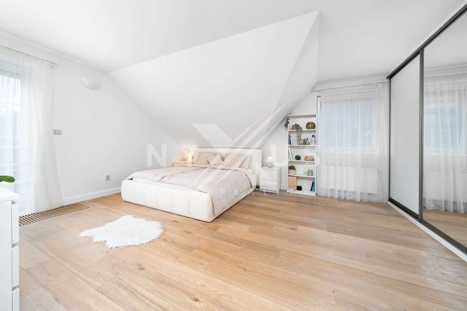 Prodej rodinný dům - Markvartická, Praha, 224 m²